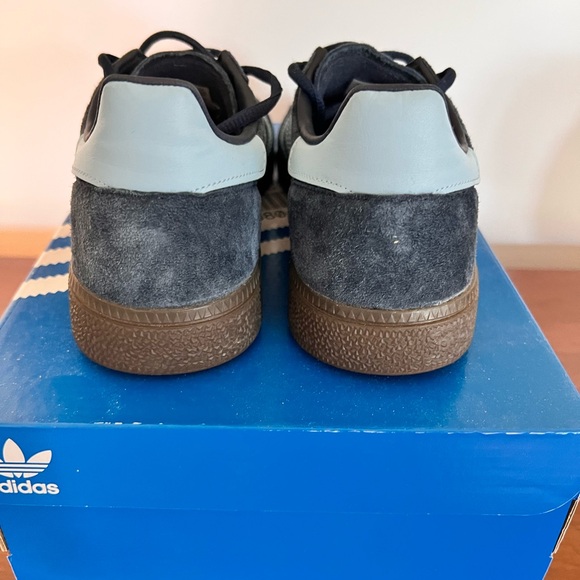 Adidas Handball Spezial Sneaker, Navy Suede w/ Light Blue & Gold, M 8.5/W 9.5 - Picture 4 of 5